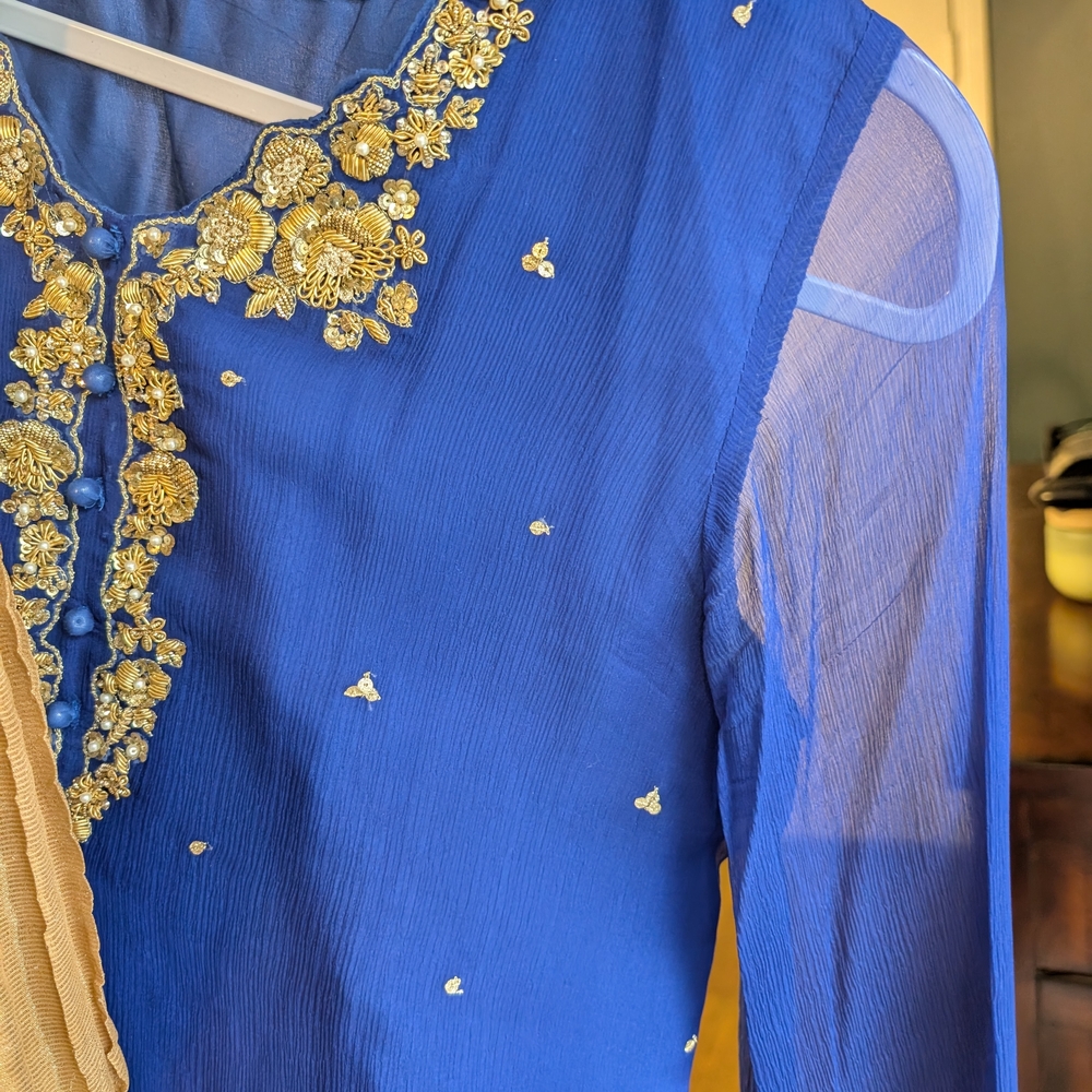 Pakistani Agha Noor Kameez And Dupatta - Picture 4 of 4